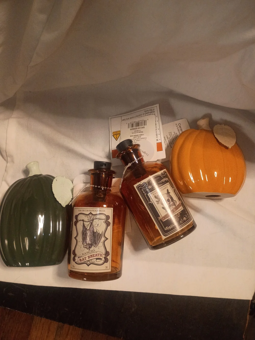 Autumn Ceramic Pumpkin & Amber Bottle Holiday Decor Set - Orange, Green